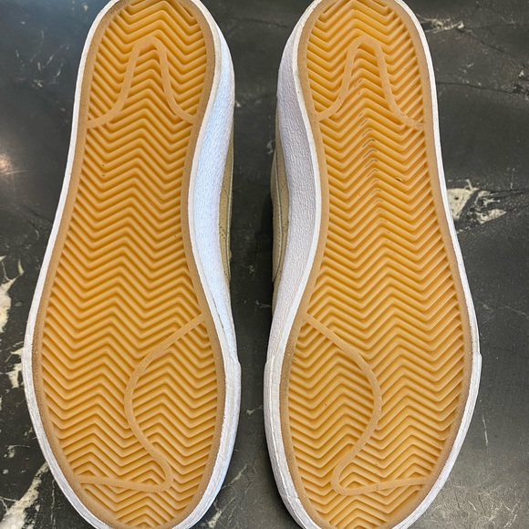 Nike - Picture 6 of 7